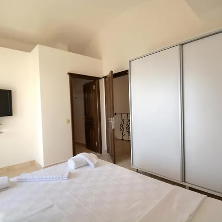Apartment Alla *